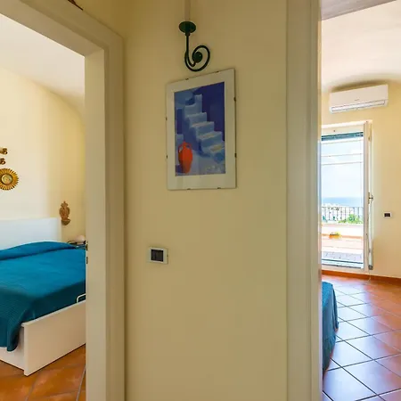 Blumarina Terrace On * Isquia