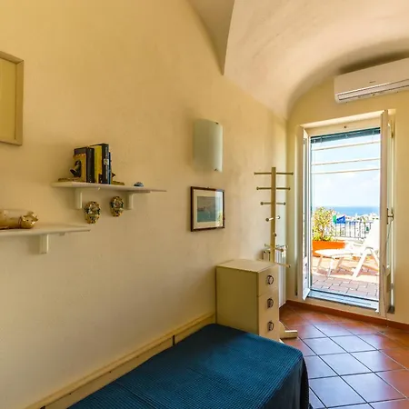 Blumarina Terrace On Apartamento Isquia