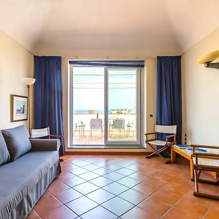 Blumarina Terrace On * Isquia