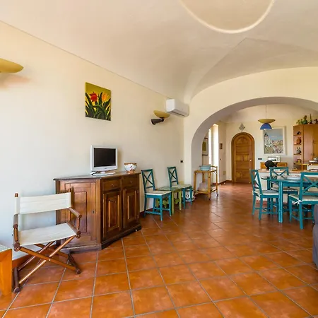 Blumarina Terrace On Apartamento Isquia