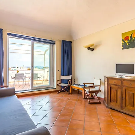Blumarina Terrace On *